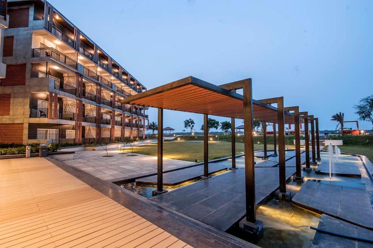 Sonar Bangla Taki Hotel